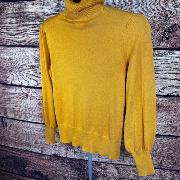 Cable & Gauge Mustard Yellow Turtleneck Sweater - Picture 5 of 7